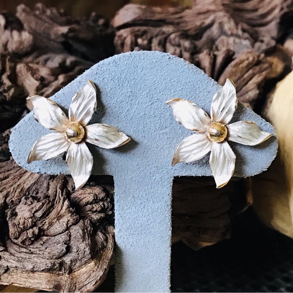 VTG Vintage Judy Lee SIGNED Costume Gold & Silver Tone Floral Clip On Earrings - Picture 3 of 13